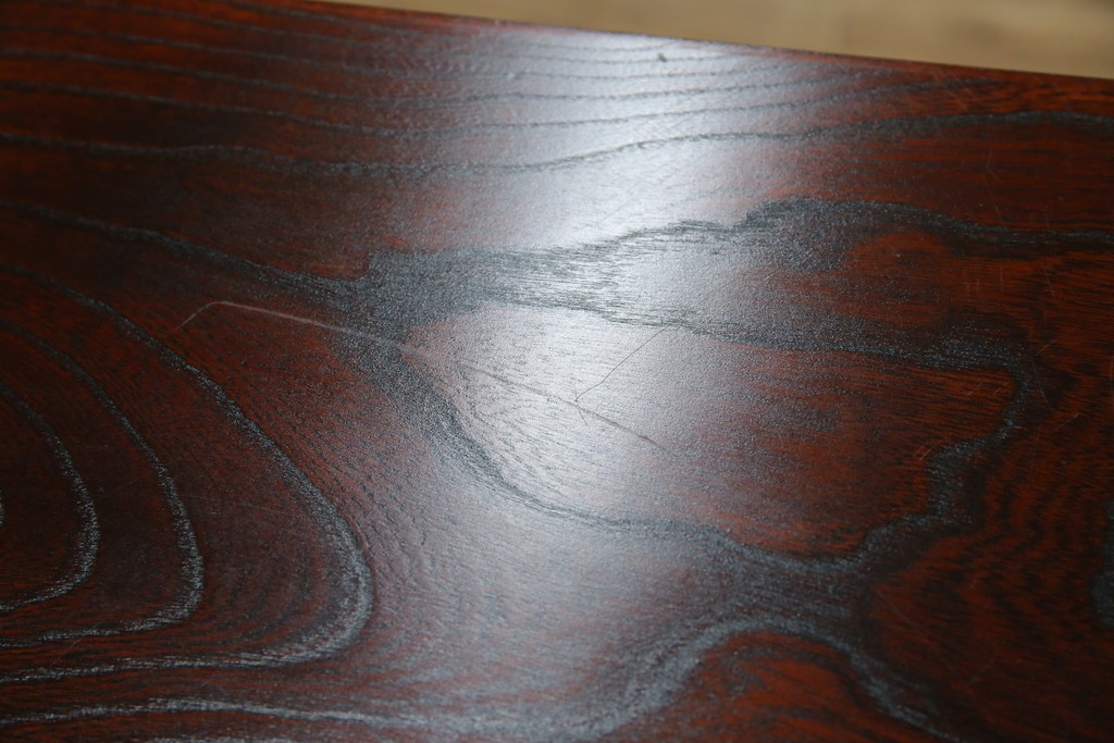 中古　美品　岩谷堂箪笥　漆塗り　あられ紋様の金具が目を惹く、和モダンな空間づくりにおすすめの整理箪笥　(R-083323)