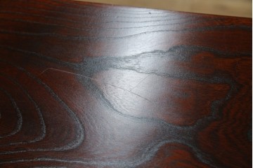 中古　美品　岩谷堂箪笥　漆塗り　あられ紋様の金具が目を惹く、和モダンな空間づくりにおすすめの整理箪笥　(R-083323)