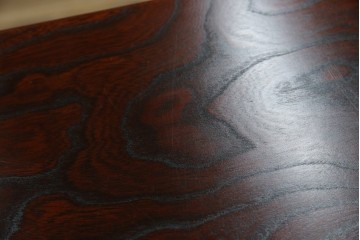 中古　美品　岩谷堂箪笥　漆塗り　あられ紋様の金具が目を惹く、和モダンな空間づくりにおすすめの整理箪笥　(R-083323)