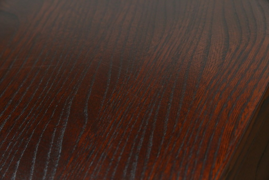 中古　美品　岩谷堂箪笥　漆塗り　あられ紋様の金具が目を惹く、和モダンな空間づくりにおすすめの整理箪笥　(R-083323)