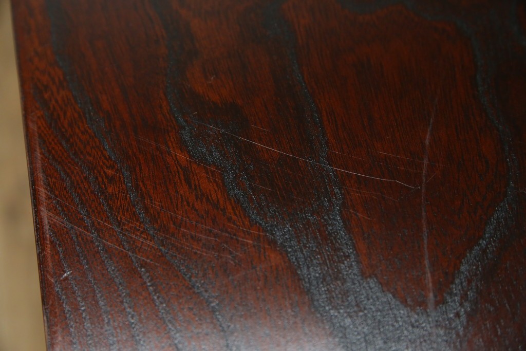 中古　美品　岩谷堂箪笥　漆塗り　あられ紋様の金具が目を惹く、和モダンな空間づくりにおすすめの整理箪笥　(R-083323)