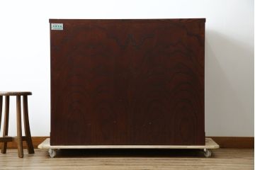 中古　美品　岩谷堂箪笥　漆塗り　あられ紋様の金具が目を惹く、和モダンな空間づくりにおすすめの整理箪笥(引き出し、衣装箪笥、収納たんす、和タンス、サイドチェスト)(R-083323)