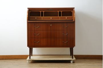 イギリスビンテージ　美品!!　チーク材　パーケットリー模様が映えるシリンダートップのライティングビューロー(机、デスク、在宅用、在宅ワーク用、ワークデスク、引き出し、ヴィンテージ、英国)(R-083324)