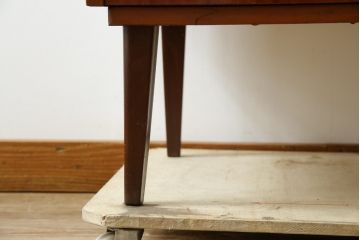 イギリスビンテージ　美品!!　チーク材　パーケットリー模様が映えるシリンダートップのライティングビューロー(机、デスク、在宅用、在宅ワーク用、ワークデスク、引き出し、ヴィンテージ、英国)(R-083324)