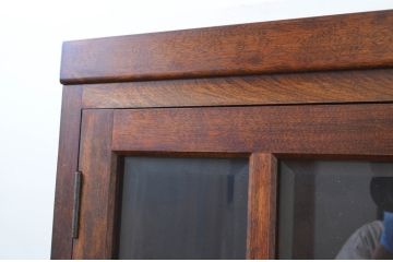 和製ビンテージ　特注品　松本民芸家具　G-1型面取食器棚　脚(台輪)付きリメイク　落ち着きのある洗練された佇まいが魅力のサイドキャビネット(カップボード、収納棚、戸棚、キャビネット、本箱、ヴィンテージ)(R-083332)