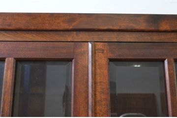 和製ビンテージ　特注品　松本民芸家具　G-1型面取食器棚　脚(台輪)付きリメイク　落ち着きのある洗練された佇まいが魅力のサイドキャビネット(カップボード、収納棚、戸棚、キャビネット、本箱、ヴィンテージ)(R-083332)