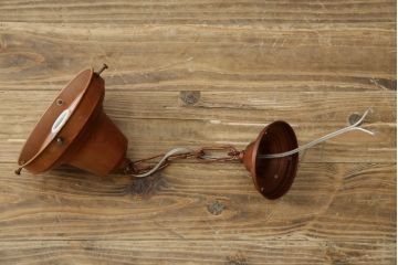 アンティーク照明　大振りサイズ　昭和レトロなデザインが魅力的な乳白色のガラスシェード照明(吊り下げ照明、天井照明、ペンダントライト)(R-083336)