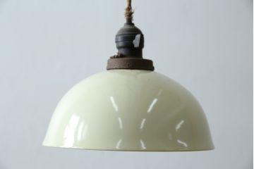 和製アンティーク　オールドノリタケ(則武、日本陶器、Noritake)　丸みを帯びたシルエットが空間に穏やかな品格をもたらすシンプルな照明カバー(シェード、電笠、ペンダントライト、吊り下げ照明、天井照明)(R-083337)