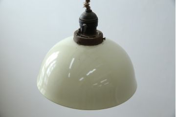 和製アンティーク　オールドノリタケ(則武、日本陶器、Noritake)　丸みを帯びたシルエットが空間に穏やかな品格をもたらすシンプルな照明カバー(シェード、電笠、ペンダントライト、吊り下げ照明、天井照明)(R-083337)