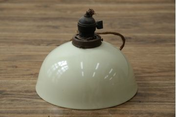 和製アンティーク　オールドノリタケ(則武、日本陶器、Noritake)　丸みを帯びたシルエットが空間に穏やかな品格をもたらすシンプルな照明カバー(シェード、電笠、ペンダントライト、吊り下げ照明、天井照明)(R-083337)
