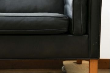 デンマークビンテージ　FREDERICIA(フレデリシア)　Borge Mogensen(ボーエ・モーエンセン)　本革(レザー)　モデル2333　シンプルでかっこいい三人掛けソファ(3Pソファ、アームソファ、北欧ヴィンテージ)(R-083342)