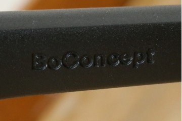 中古　ボーコンセプト(BoConcept)　アデレート(ADELAIDE)　柔らかな曲線とシンプルなフォルムの回転式アームチェア　定価約14万円　(R-083343)