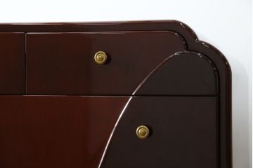 中古　美品　最高級　家具の宝石　キットファニチュア(KIT FURNITURE)　北谷家具　イタリアンデザイン　艶やかな木肌と美しい曲線デザインが魅力!!上品な取っ手が高級感を演出するチェスト(洋服タンス、サイドチェスト、衣装箪笥、整理箪笥、収納箪笥、引き出し)(定価約75万円)(R-083344)