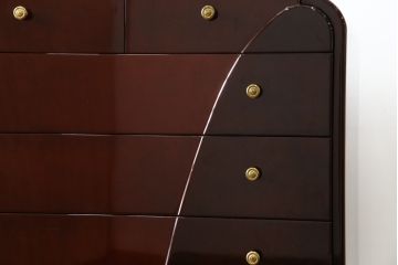 中古　美品　最高級　家具の宝石　キットファニチュア(KIT FURNITURE)　北谷家具　イタリアンデザイン　艶やかな木肌と美しい曲線デザインが魅力!!上品な取っ手が高級感を演出するチェスト(洋服タンス、サイドチェスト、衣装箪笥、整理箪笥、収納箪笥、引き出し)(定価約75万円)(R-083344)