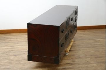 中古　美品!!　希少　仙台箪笥　特注モデル!!　和の空間を格上げする布目塗り仕上げのローチェスト(ローボード、時代箪笥、和たんす、衣装箪笥、引き出し、テレビボード、テレビ台)(定価約80万円)(R-083345)