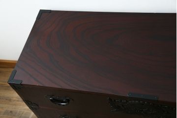 中古　美品!!　希少　仙台箪笥　特注モデル!!　和の空間を格上げする布目塗り仕上げのローチェスト(ローボード、時代箪笥、和たんす、衣装箪笥、引き出し、テレビボード、テレビ台)(定価約80万円)(R-083345)