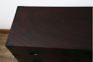 中古　美品!!　希少　仙台箪笥　特注モデル!!　和の空間を格上げする布目塗り仕上げのローチェスト　定価約80万円相当　(R-083345)