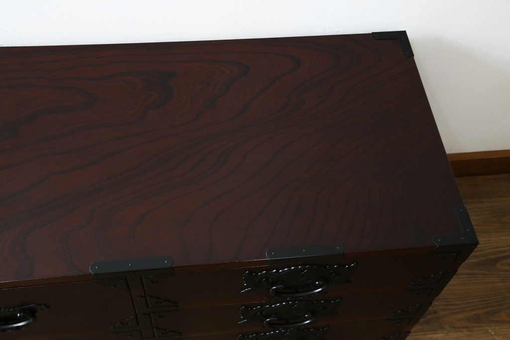 中古　美品!!　希少　仙台箪笥　特注モデル!!　和の空間を格上げする布目塗り仕上げのローチェスト　定価約80万円相当　(R-083345)