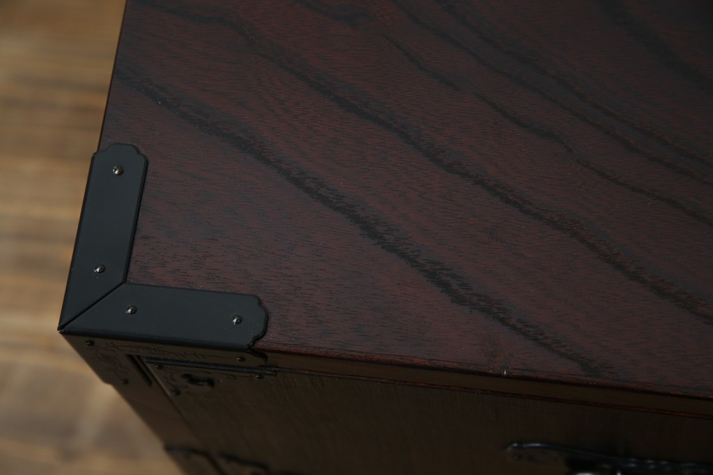 中古　美品!!　希少　仙台箪笥　特注モデル!!　和の空間を格上げする布目塗り仕上げのローチェスト　定価約80万円相当　(R-083345)