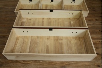 中古　美品!!　希少　仙台箪笥　特注モデル!!　和の空間を格上げする布目塗り仕上げのローチェスト　定価約80万円相当　(R-083345)