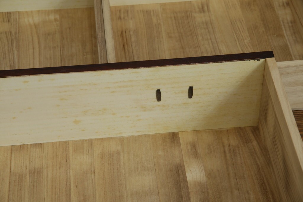 中古　美品!!　希少　仙台箪笥　特注モデル!!　和の空間を格上げする布目塗り仕上げのローチェスト　定価約80万円相当　(R-083345)