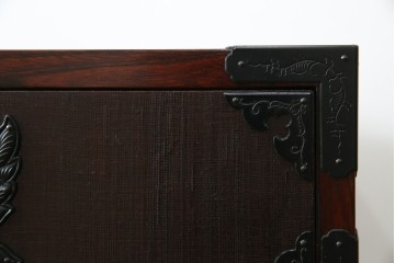 中古　美品!!　希少　仙台箪笥　特注モデル!!　和の空間を格上げする布目塗り仕上げのローチェスト　定価約80万円相当　(R-083345)