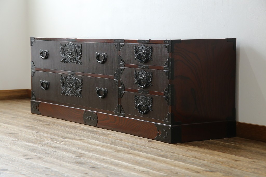 中古　美品!!　希少　仙台箪笥　特注モデル!!　和の空間を格上げする布目塗り仕上げのローチェスト　定価約80万円相当　(R-083345)