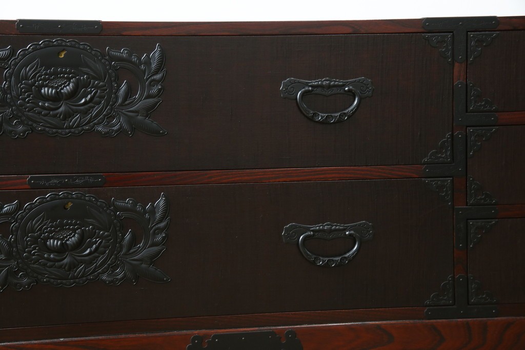 中古　美品!!　希少　仙台箪笥　特注モデル!!　和の空間を格上げする布目塗り仕上げのローチェスト　定価約80万円相当　(R-083345)