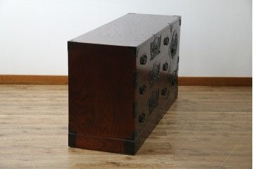 中古　美品　欅産業　凝ったつくりの大振りの金具が目を惹く仙台箪笥サイドボード　(R-083346)