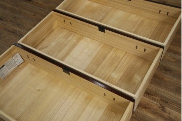 中古　美品　欅産業　凝ったつくりの大振りの金具が目を惹く仙台箪笥サイドボード　(R-083346)