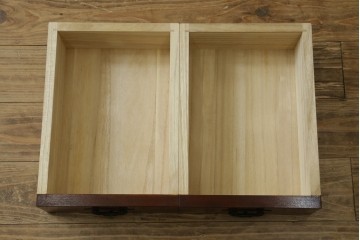 中古　美品　仙台民芸箪笥(仙台箪笥)　欅産業　拭き漆塗り　華やかな金具の茶箪笥　(R-083348)