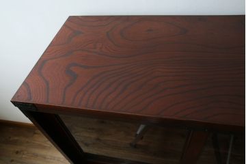 中古　美品　仙台民芸箪笥(仙台箪笥)　欅産業　拭き漆塗り　華やかな金具の茶箪笥(茶棚、飾り棚、戸棚、収納棚)(R-083348)