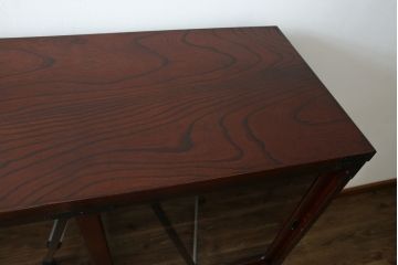 中古　美品　仙台民芸箪笥(仙台箪笥)　欅産業　拭き漆塗り　華やかな金具の茶箪笥(茶棚、飾り棚、戸棚、収納棚)(R-083348)
