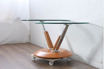 中古　美品　IDC大塚家具取り扱い　ドイツ高級家具　Ronald Schmitt (ロナルドシュミット)　スタイリッシュな佇まいの可動式ガラステーブル(センターテーブル、リビングテーブル、カフェテーブル、コーヒーテーブル)(R-083349)