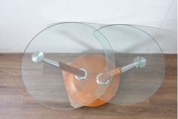 中古　美品　IDC大塚家具取り扱い　ドイツ高級家具　Ronald Schmitt (ロナルドシュミット)　スタイリッシュな佇まいの可動式ガラステーブル(センターテーブル、リビングテーブル、カフェテーブル、コーヒーテーブル)(R-083349)