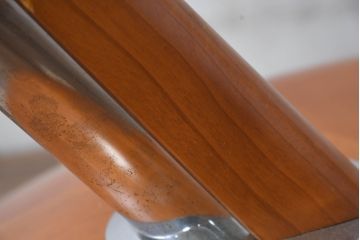 中古　美品　IDC大塚家具取り扱い　ドイツ高級家具　Ronald Schmitt (ロナルドシュミット)　スタイリッシュな佇まいの可動式ガラステーブル(センターテーブル、リビングテーブル、カフェテーブル、コーヒーテーブル)(R-083349)