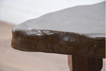 和製ビンテージ　小振りサイズ　欅(ケヤキ)材　輪切り一枚板の座卓(ローテーブル、センターテーブル、リビングテーブル、ヴィンテージ)(R-083351)