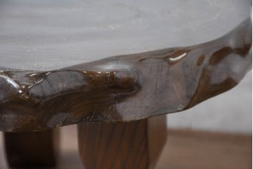 和製ビンテージ　小振りサイズ　欅(ケヤキ)材　輪切り一枚板の座卓(ローテーブル、センターテーブル、リビングテーブル、ヴィンテージ)(R-083351)
