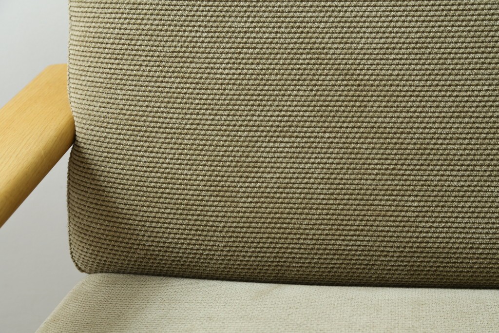 新古　未使用展示品　美品　柏木工(KASHIWA)　ナラ材　CIGARRO(シガーロ)　木の温もりと曲線美が魅力的なヘッドレスト2人掛けソファ　定価約26万円　(R-083352)