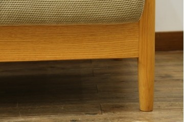 新古　未使用展示品　美品　柏木工(KASHIWA)　ナラ材　CIGARRO(シガーロ)　木の温もりと曲線美が魅力的なヘッドレスト2人掛けソファ　定価約26万円　(R-083352)