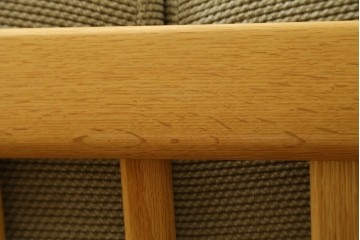 新古　未使用展示品　美品　柏木工(KASHIWA)　ナラ材　CIGARRO(シガーロ)　木の温もりと曲線美が魅力的なヘッドレスト2人掛けソファ　定価約26万円　(R-083352)