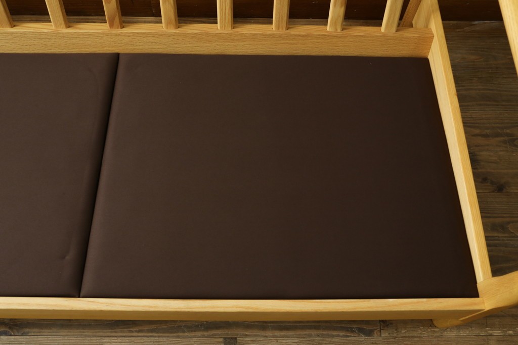 新古　未使用展示品　美品　柏木工(KASHIWA)　ナラ材　CIGARRO(シガーロ)　木の温もりと曲線美が魅力的なヘッドレスト2人掛けソファ　定価約26万円　(R-083352)