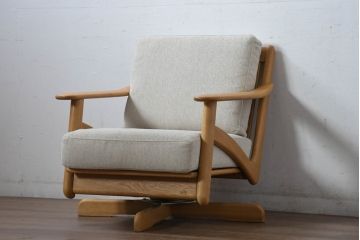 中古　美品　HAMAMOTO(浜本工芸)　ナラ材　和・洋どちらの空間にも取り入れやすい回転リビングチェア(イージーチェア、ダイニングチェア、回転ソファ、アームチェア、回転椅子、イス、回転チェア)(定価約12万円)(R-083353)