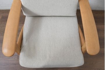 中古　美品　HAMAMOTO(浜本工芸)　ナラ材　和・洋どちらの空間にも取り入れやすい回転リビングチェア(イージーチェア、ダイニングチェア、回転ソファ、アームチェア、回転椅子、イス、回転チェア)(定価約12万円)(R-083353)