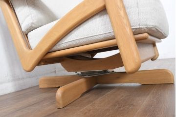 中古　美品　HAMAMOTO(浜本工芸)　ナラ材　和・洋どちらの空間にも取り入れやすい回転リビングチェア(イージーチェア、ダイニングチェア、回転ソファ、アームチェア、回転椅子、イス、回転チェア)(定価約12万円)(R-083353)