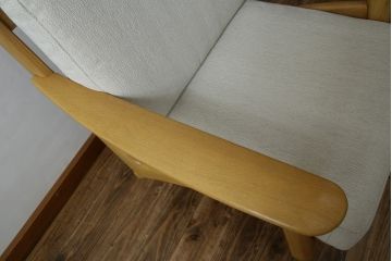 中古　美品　HAMAMOTO(浜本工芸)　ナラ材　和・洋どちらの空間にも取り入れやすい回転リビングチェア(イージーチェア、ダイニングチェア、回転ソファ、アームチェア、回転椅子、イス、回転チェア)(定価約12万円)(R-083353)