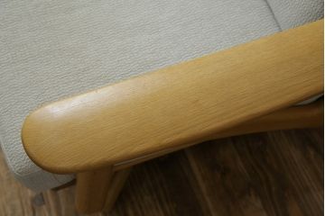 中古　美品　HAMAMOTO(浜本工芸)　ナラ材　和・洋どちらの空間にも取り入れやすい回転リビングチェア(イージーチェア、ダイニングチェア、回転ソファ、アームチェア、回転椅子、イス、回転チェア)(定価約12万円)(R-083353)
