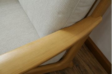 中古　美品　HAMAMOTO(浜本工芸)　ナラ材　和・洋どちらの空間にも取り入れやすい回転リビングチェア(イージーチェア、ダイニングチェア、回転ソファ、アームチェア、回転椅子、イス、回転チェア)(定価約12万円)(R-083353)