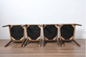 中古　希少な廃番品　アルモニア(Armonia)　ウォールナット材　すっきりとしたデザインのモダンなダイニングチェア4脚セット(椅子、イス、バラ売り可能)(R-083356)