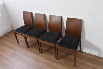 中古　希少な廃番品　アルモニア(Armonia)　ウォールナット材　すっきりとしたデザインのモダンなダイニングチェア4脚セット(椅子、イス、バラ売り可能)(R-083356)